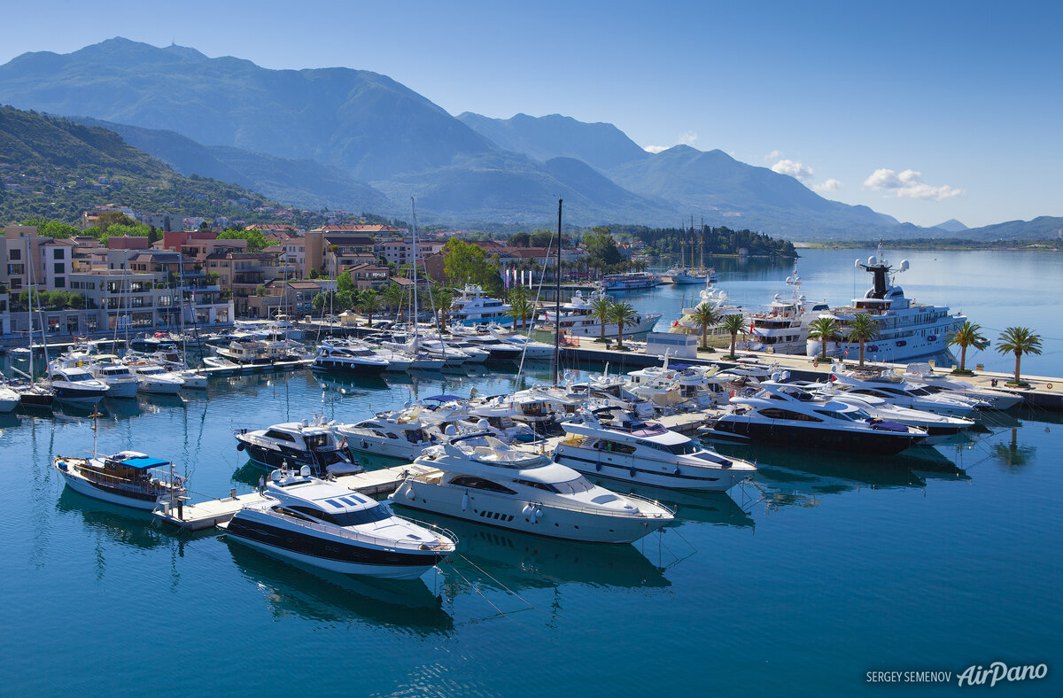 Яхт-клуб Porto Montenegro