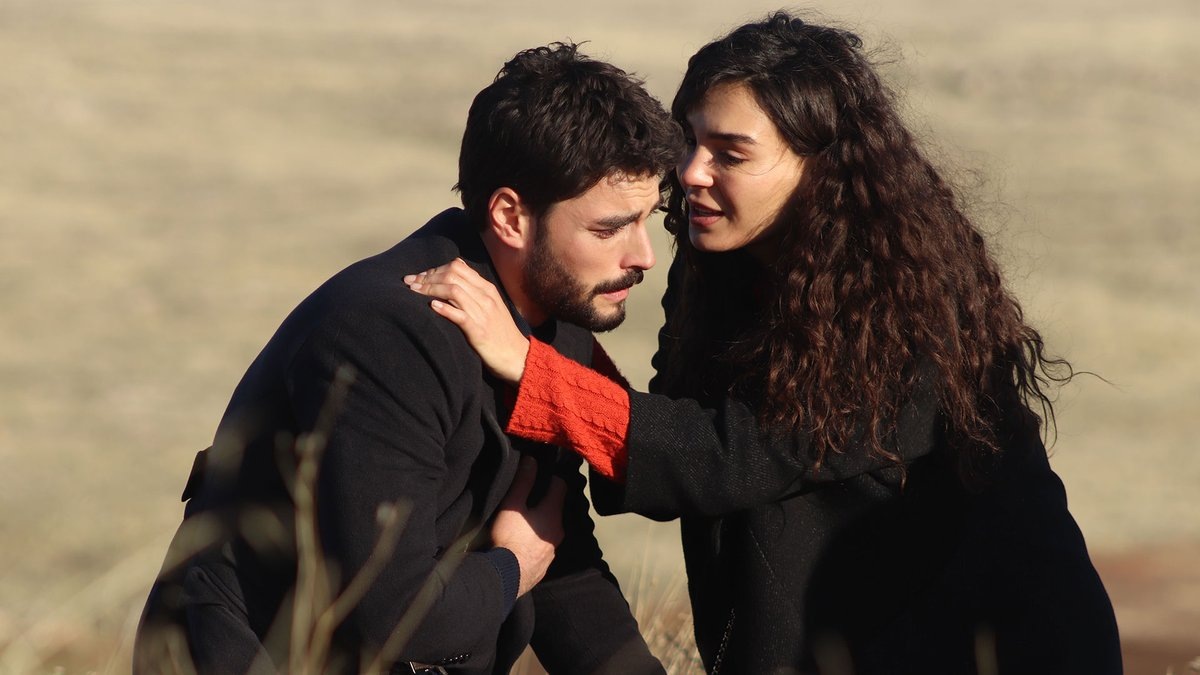 Кадры из сериала:Ветреный / Hercai (2019)