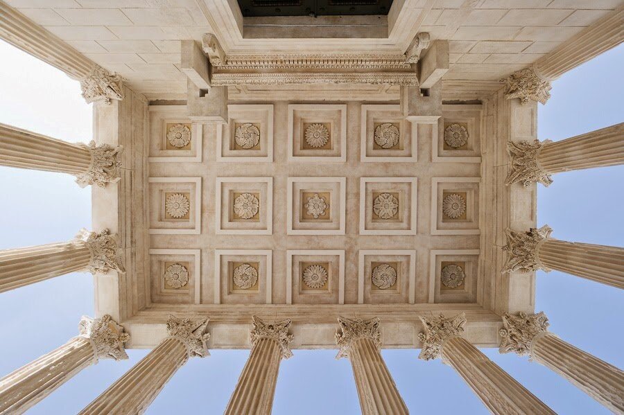 Кессонный потолок Пантеон. Яндекс