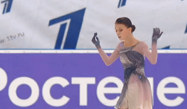 Анна Щербакова в произвольной программе (gif файл автора, источник - youtube.com/c/1tv)