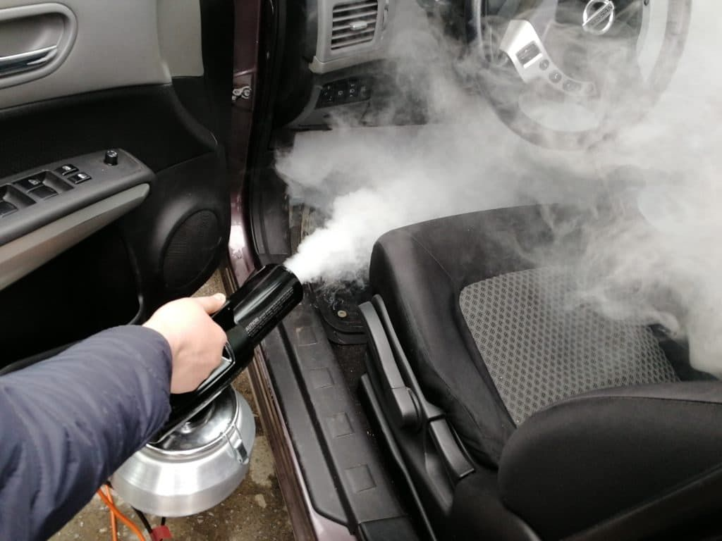 Сухой туман в машину. Дезодорация автомобиля. Сухой туман для авто. Дезодорация автомобиля. Сухой туман экотуман.