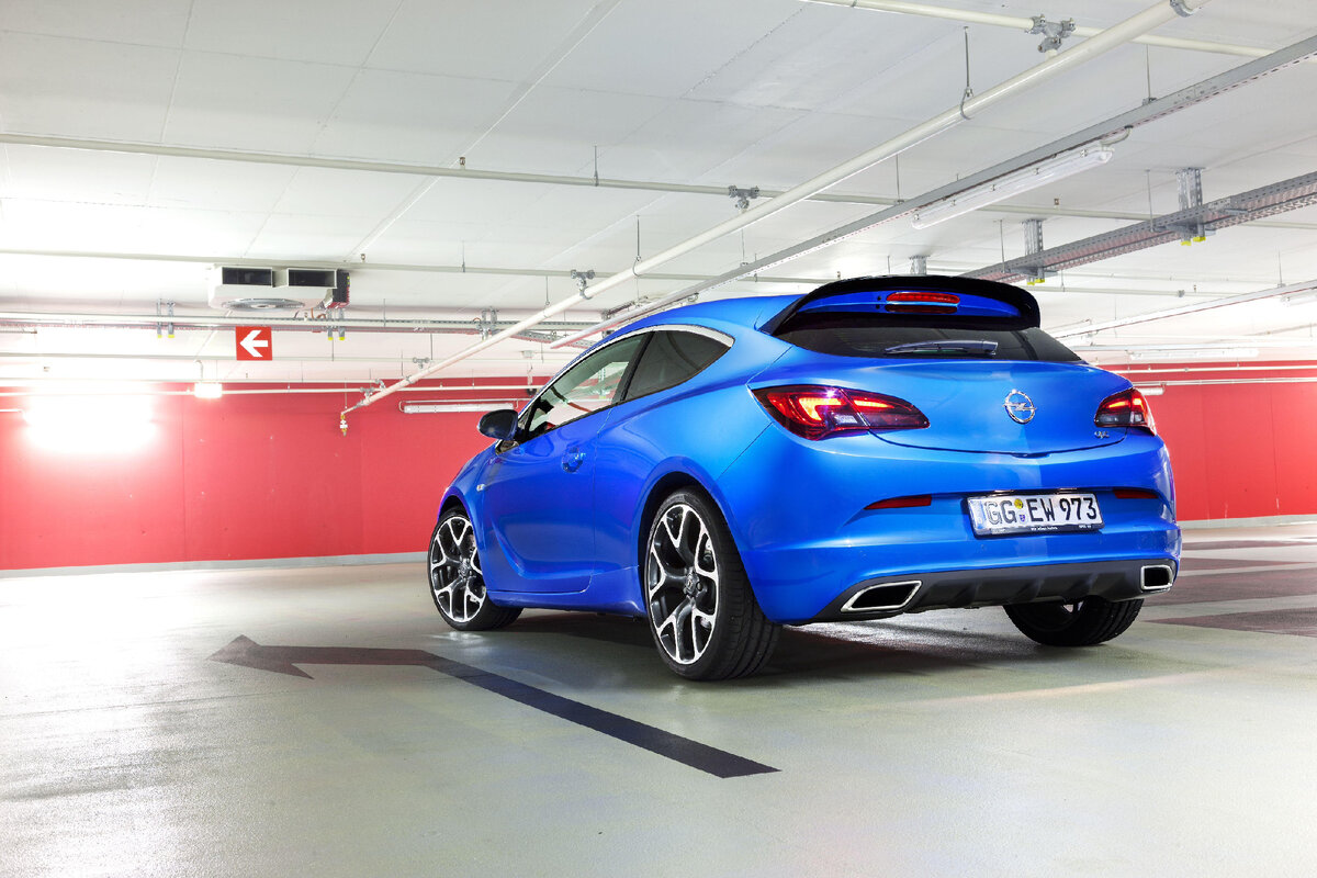 Opel Astra OPC 2014