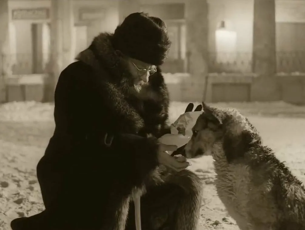 – Не читайте до обеда советских газет! – Все отнять и поделить! – Котов душили, душили… – Разруха не в клозетах, а в головах! – Абырвалг. – Человеку без документов строго воспрещается существовать.-13