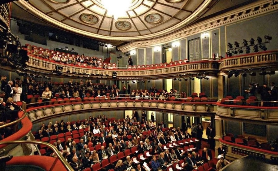 Старое здание Афинской оперы