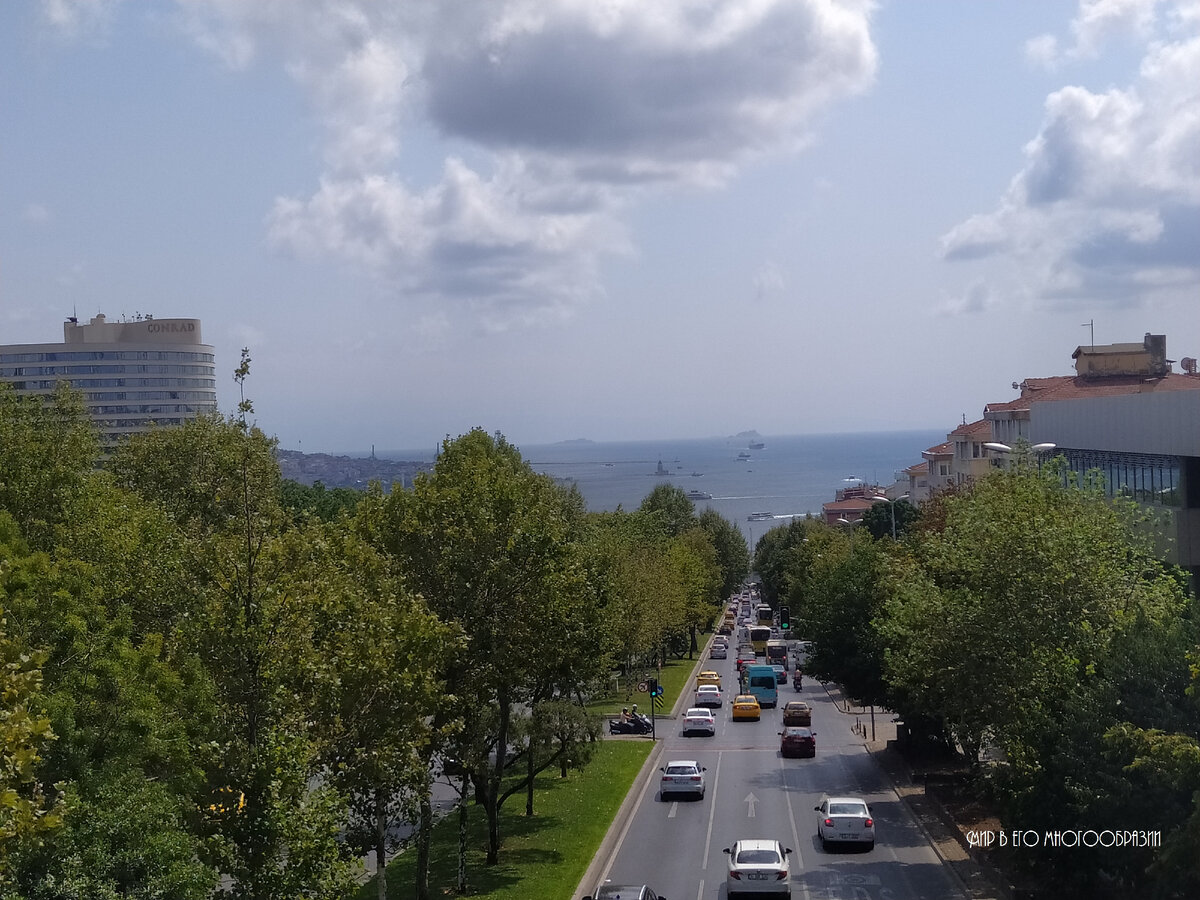 Вид на Принцевы острова из европейской части Стамбула