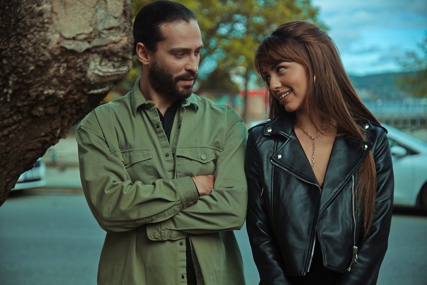 Кадр из турецкого сериала "Три куруша" (2021)