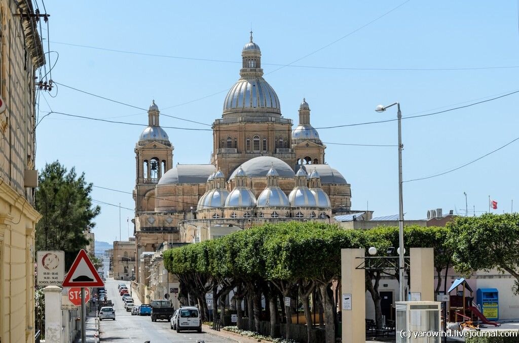 Мальта, Паола, приходская церковь
