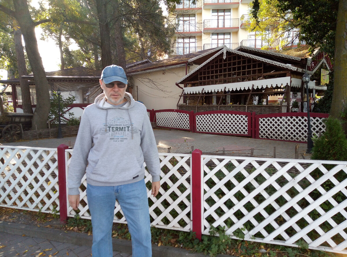 Михаил Лекс, автор: «Мечтал Виктор, чтобы жена всё узнала. И тем самым или доказала бы свою любовь к нему, или наоборот»