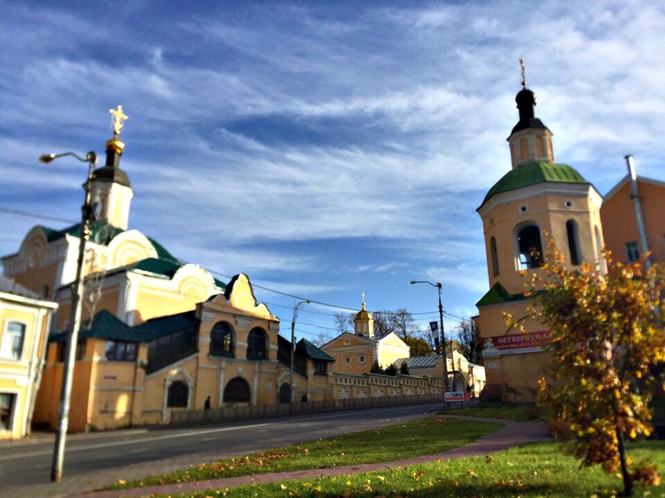 Смоленский сайте. Троицкий монастырь Смоленск. Авамий монастырь Смоленск. Троицком Смоленском монастыре. Старо-Костычевский Смоленский монастырь.