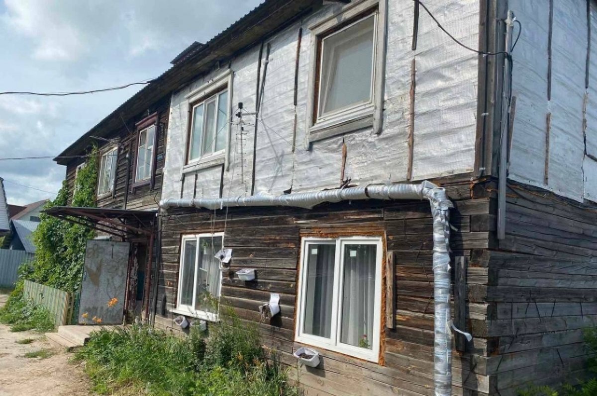    Благодаря прокуратуре в п. Московский старый дом расселят на 3 года раньше