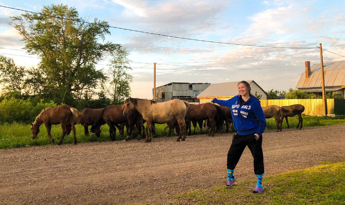 Это я и наши вечные соседи