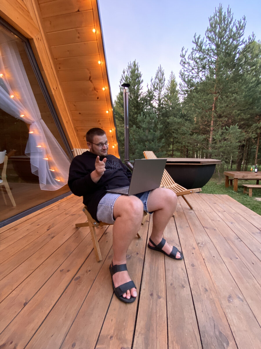 Отдыхаем на природе в окружении лошадок и иной живности