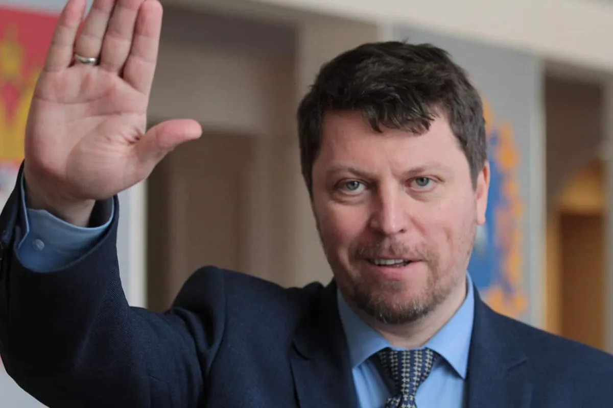 яндекс картинки. Депутат Матвеев