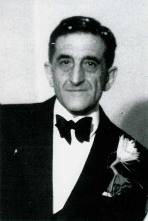 Марио Прада