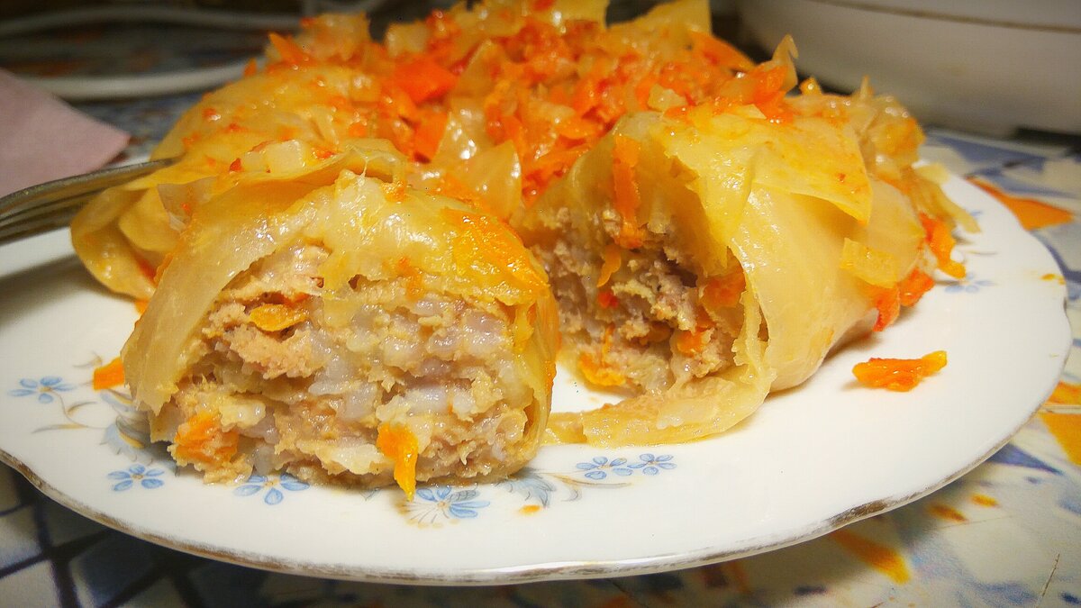 голубцы в мультиварке скороварке. голубцы в мультиварке. ленивые голубцы с капустой в мультиварке. голубцы в мультиварке в томатно-сметанном. голубцы в мультиварке.