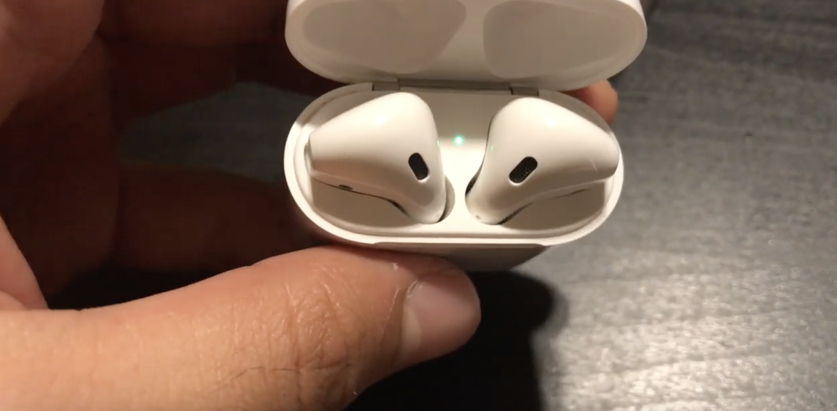 AirPods с обычным кейсом