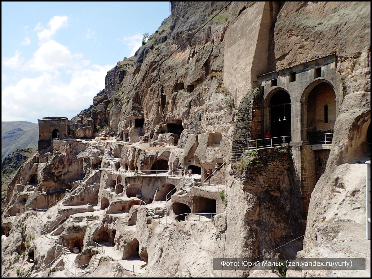 Скальный город Вардзия