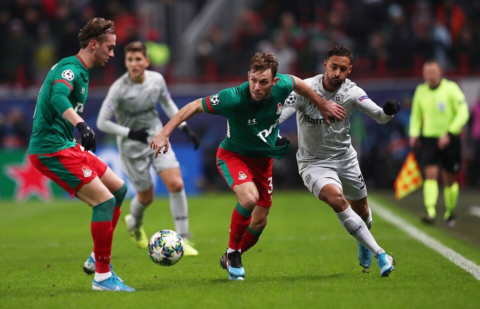 "Локомотив" опять чужой на лигочемпионском празднике жизни.