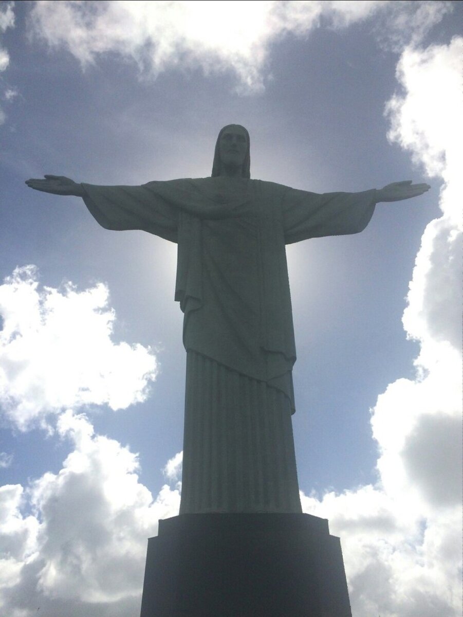 Статуя Христа-Искупителя