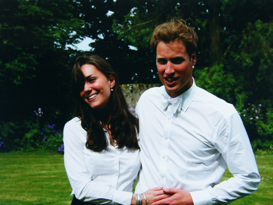 10 лучших фото объятий принца Уильяма и Кейт Миддлтон