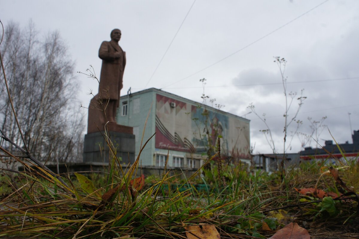 Где находится Ленин в данный момент. Где сейчас находится Ленин. Где находится сейчас ленил. Где стоит Ленин в Семее.