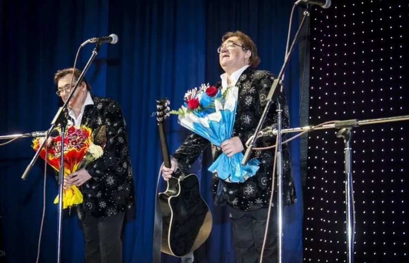 Сколько лет братьям радченко певцам. Группа братья радченко в молодости. Группа братья радченко. Группа братья радченко в молодости. Сколько лет братьям радченко певцам.