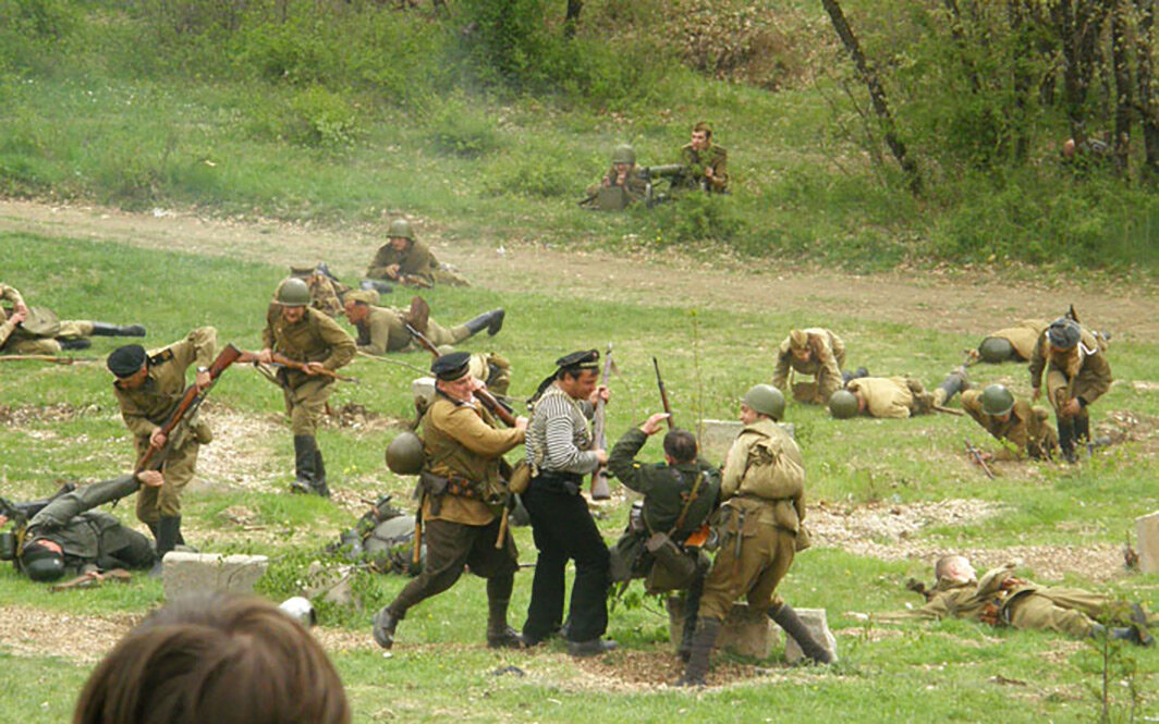 Та самая реконструкция в мае 2007-го. Фото: forum.sevastopol.info.