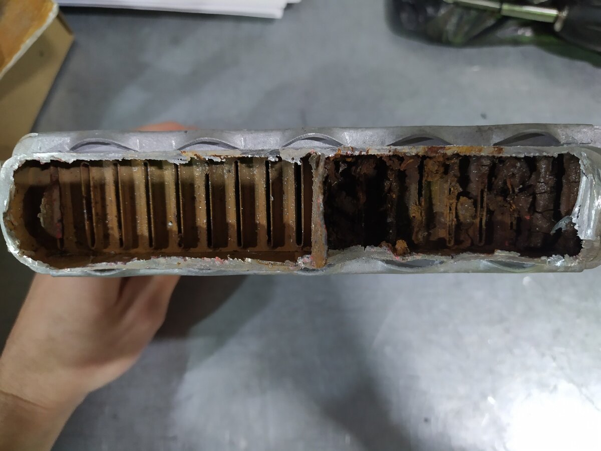 Забился радиатор салона