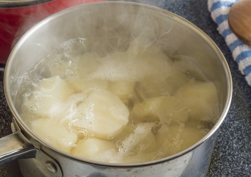 Просто варится картофель.