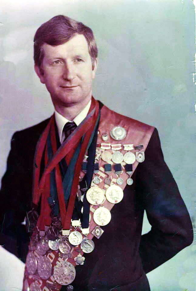 Анатолий Галанский с наградами 