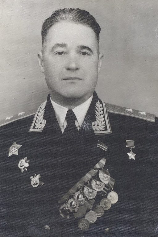 Герой Советского Союза, генерал-лейтенант танковых войск Филиппов Георгий Николаевич.