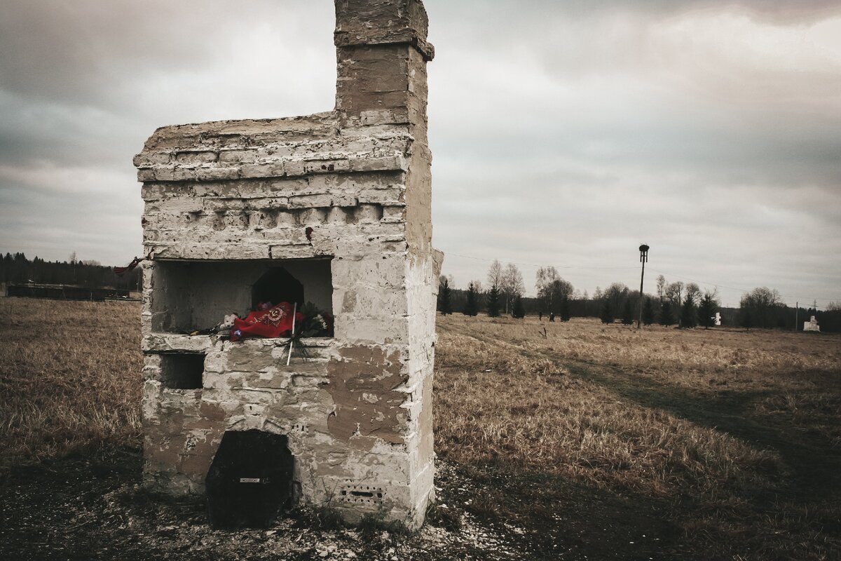 От деревни остались только печи
