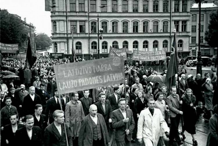 Митинг в Риге в поддержку присоединения к СССР 