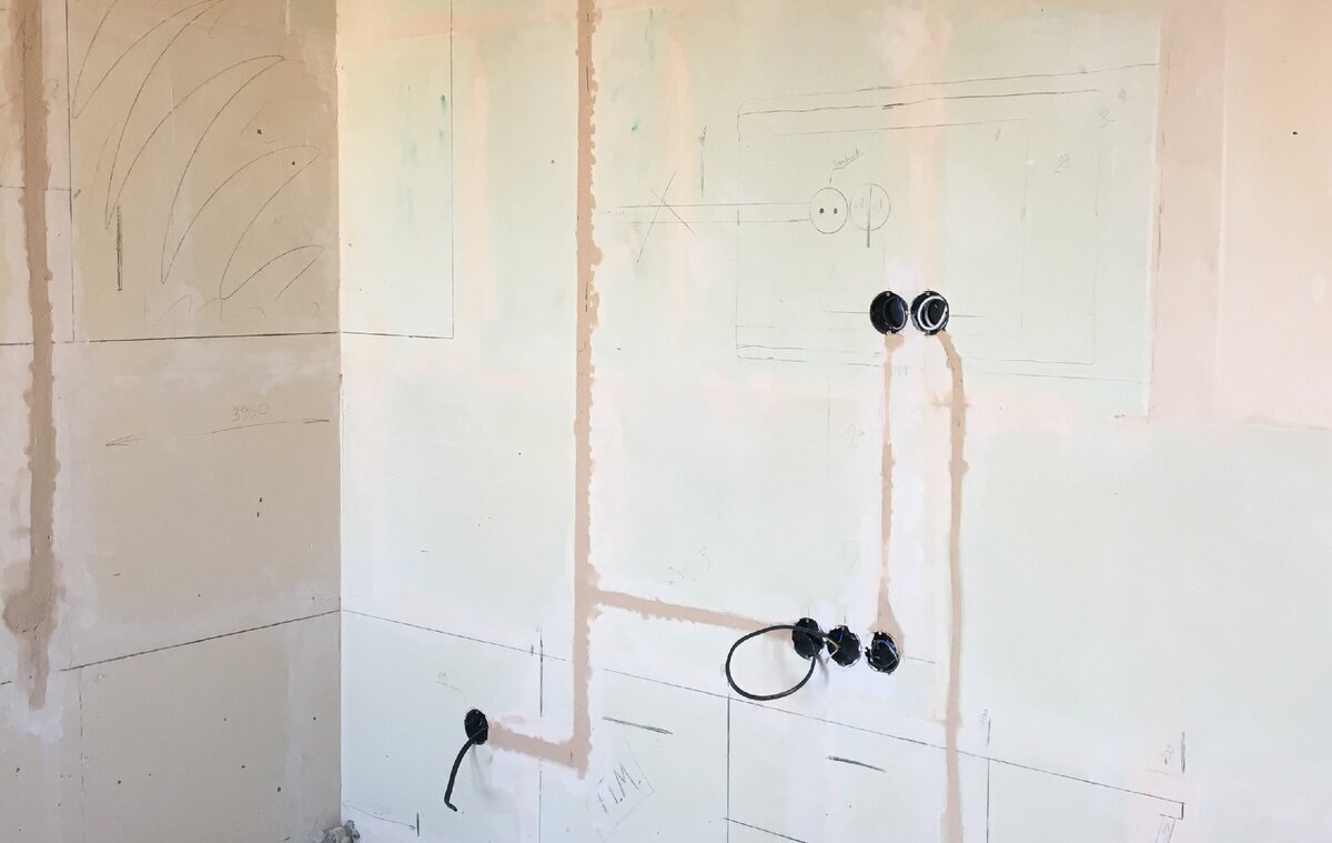 Прокладка ТВ кабеля в стене