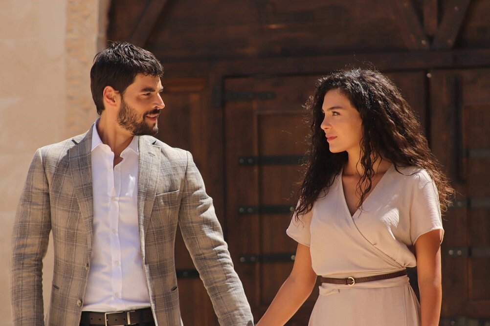 Турецкий сериал Ветреный / Hercai 2019 год.