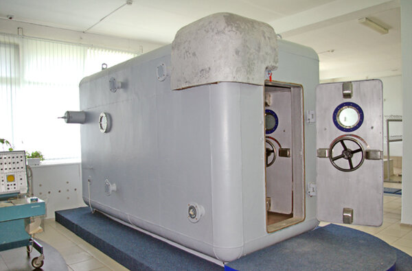 Барокамера СБК-48. Фото: kosmonavtika.com