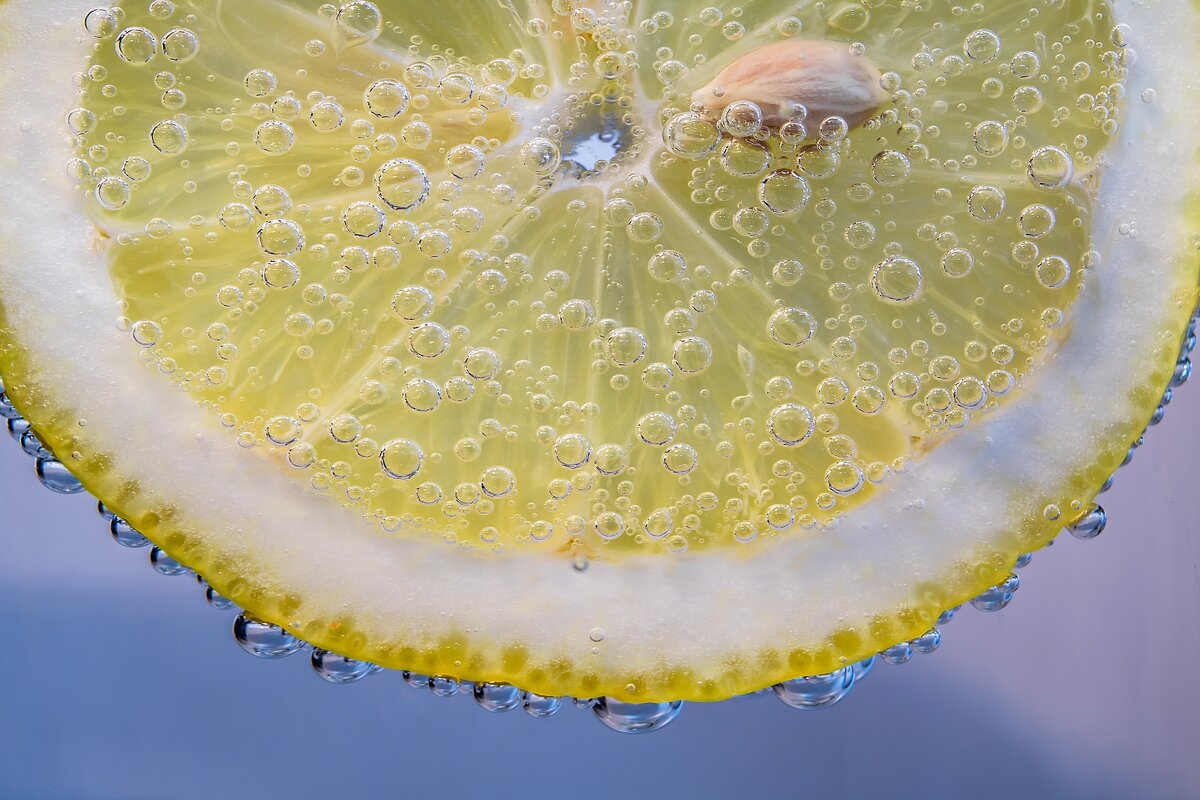 https://pixabay.com/ru/photos/%D0%BB%D0%BE%D0%BC%D1%82%D0%B8%D0%BA-%D0%BB%D0%B8%D0%BC%D0%BE%D0%BD%D0%B0-%D0%BB%D0%B8%D0%BC%D0%BE%D0%BD-%D0%BC%D0%B5%D0%BB%D0%BA%D0%B8%D0%B5-%D0%BF%D1%83%D0%B7%D1%8B%D1%80%D1%8C%D0%BA%D0%B8-2135548/