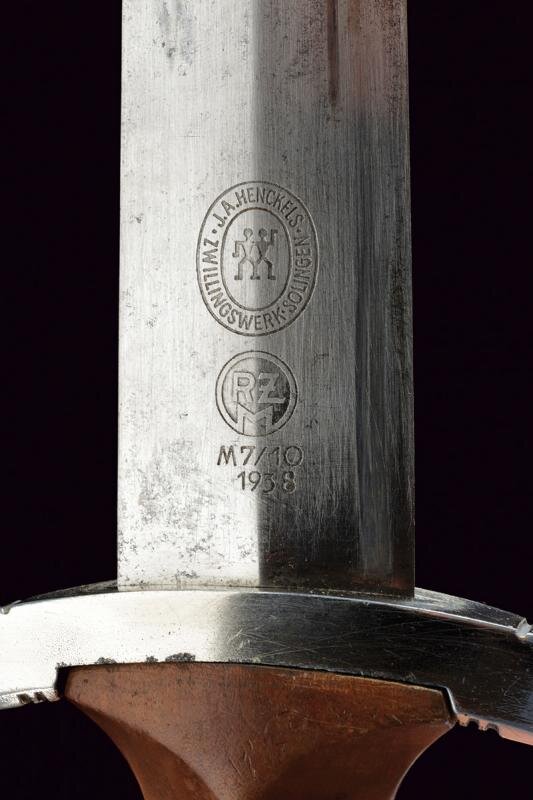Клеймо производителя «J. A. HEINCKELS ZWILLINGSWERK SOLINGEN», «RZM M7 / 10 1938».