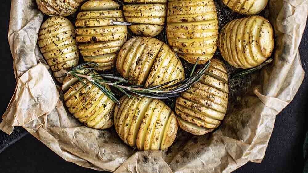 Вред печеного. Вред картошки. Картофель польза и вред. Какая картошка вредная, жареная или варёная.