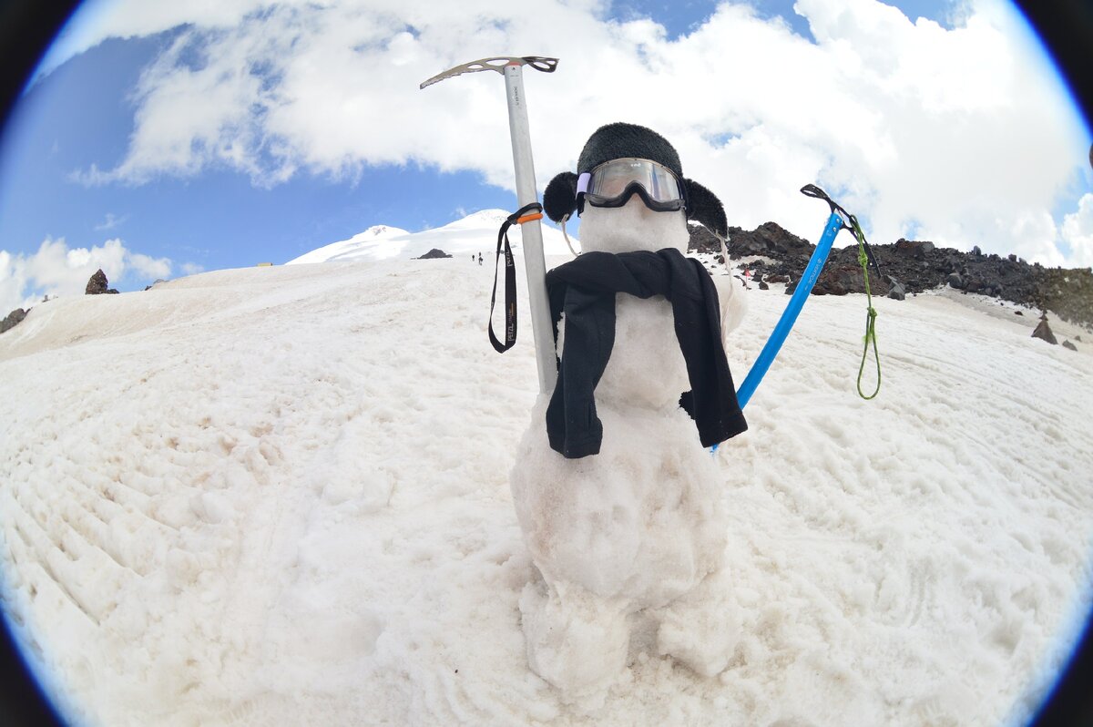 Чуть выше приюта 11