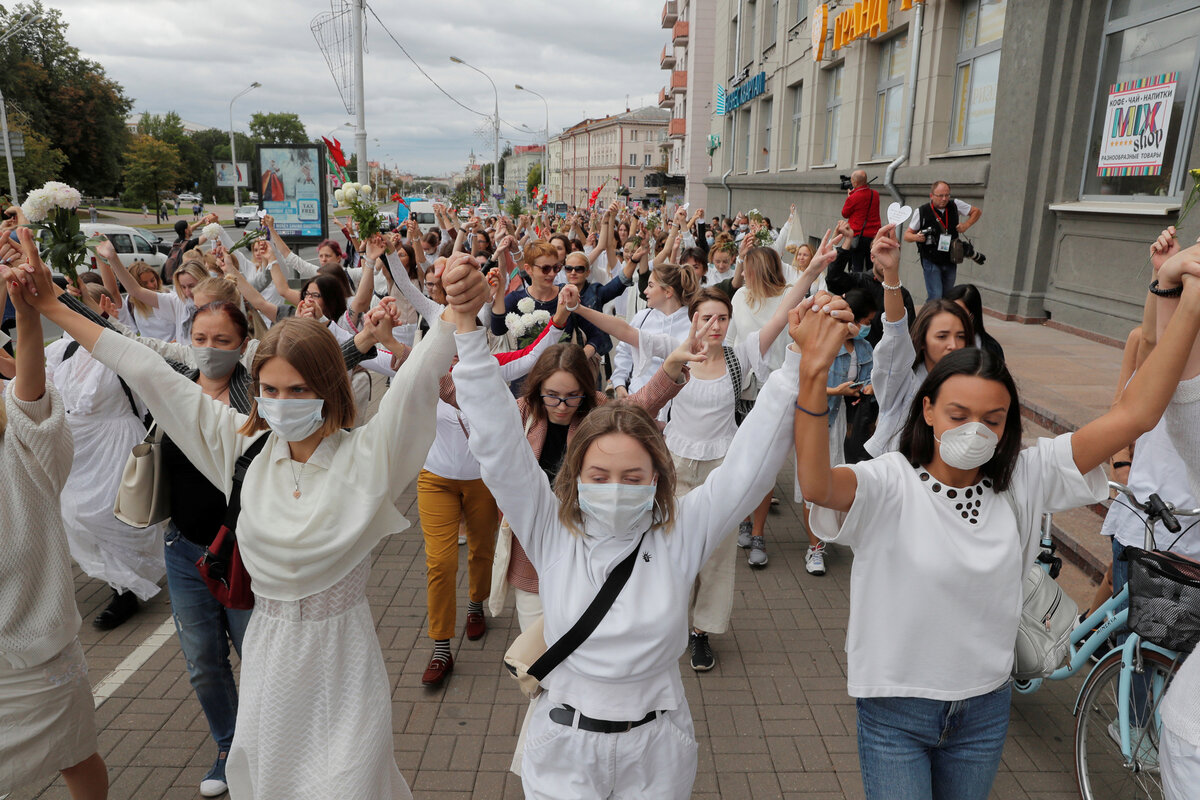 Митинг белорусских женщин против насилия