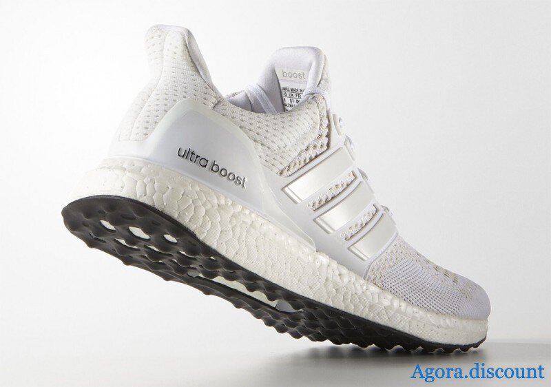 Известный adidas Ultra Boost 1.0 «Core White» возвращается в этом месяце