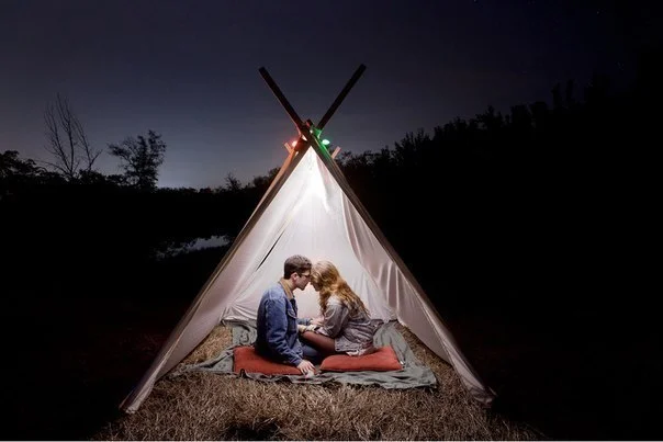 Если ребята на картинке только познакомились, у них будет классная ночка 