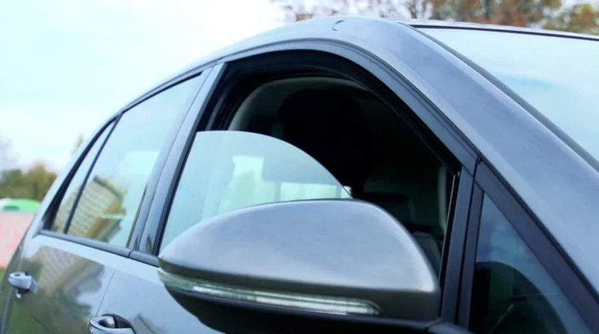 Открытое окно