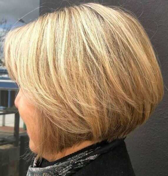 Прическа каре-боб на прямые волосы