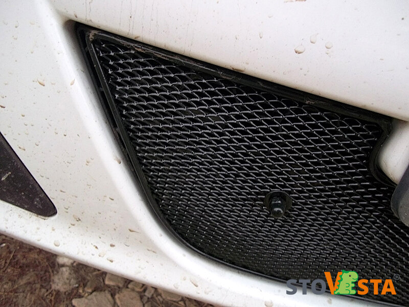 Сетка в бампер для Lada Largus