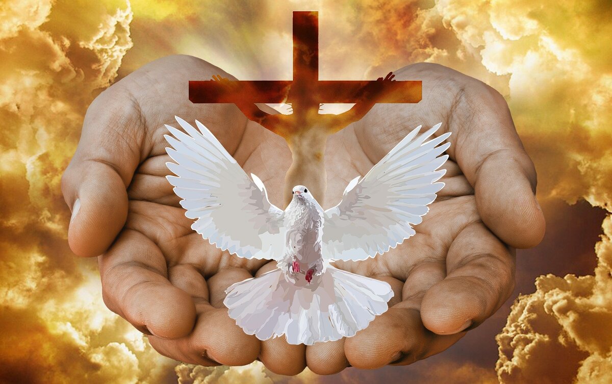 Изображение dove-cross-hands-fire-god-trinity с сайта pixabay.com