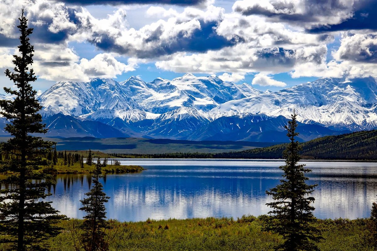 Фото взято с  https://mk0mrhudsondm032n9n2.kinstacdn.com/wp-content/uploads/2020/05/Denali-National-Park-Photo-David-Mark.jpg 