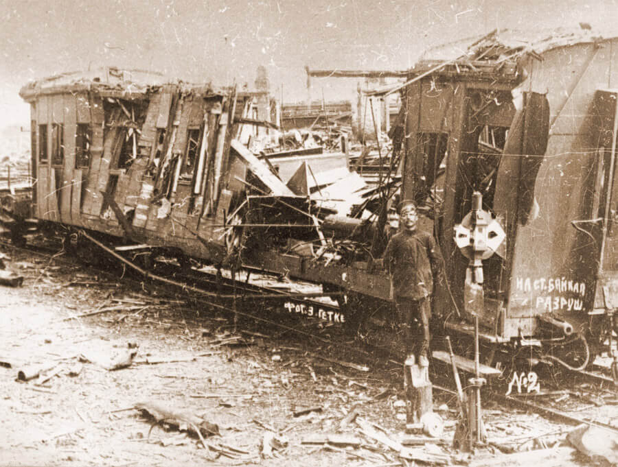 Разрушенная в годы Гражданской войны железная дорога в Сибири. Источник: periskop.su
