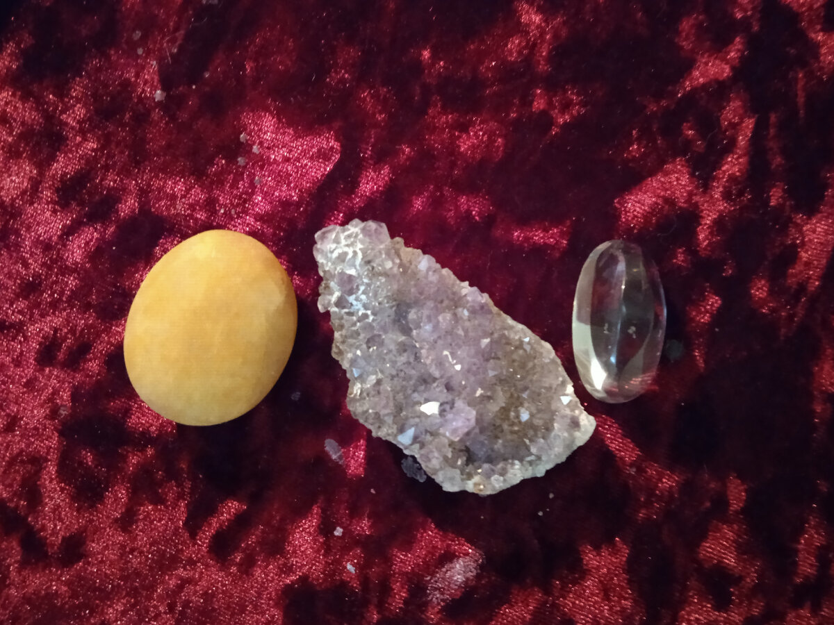 По традиции выбираем камешек...